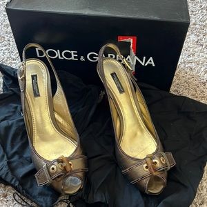 Dolce & Gabanna Size 41 Spuntata Capra Gold Slingback Heels.